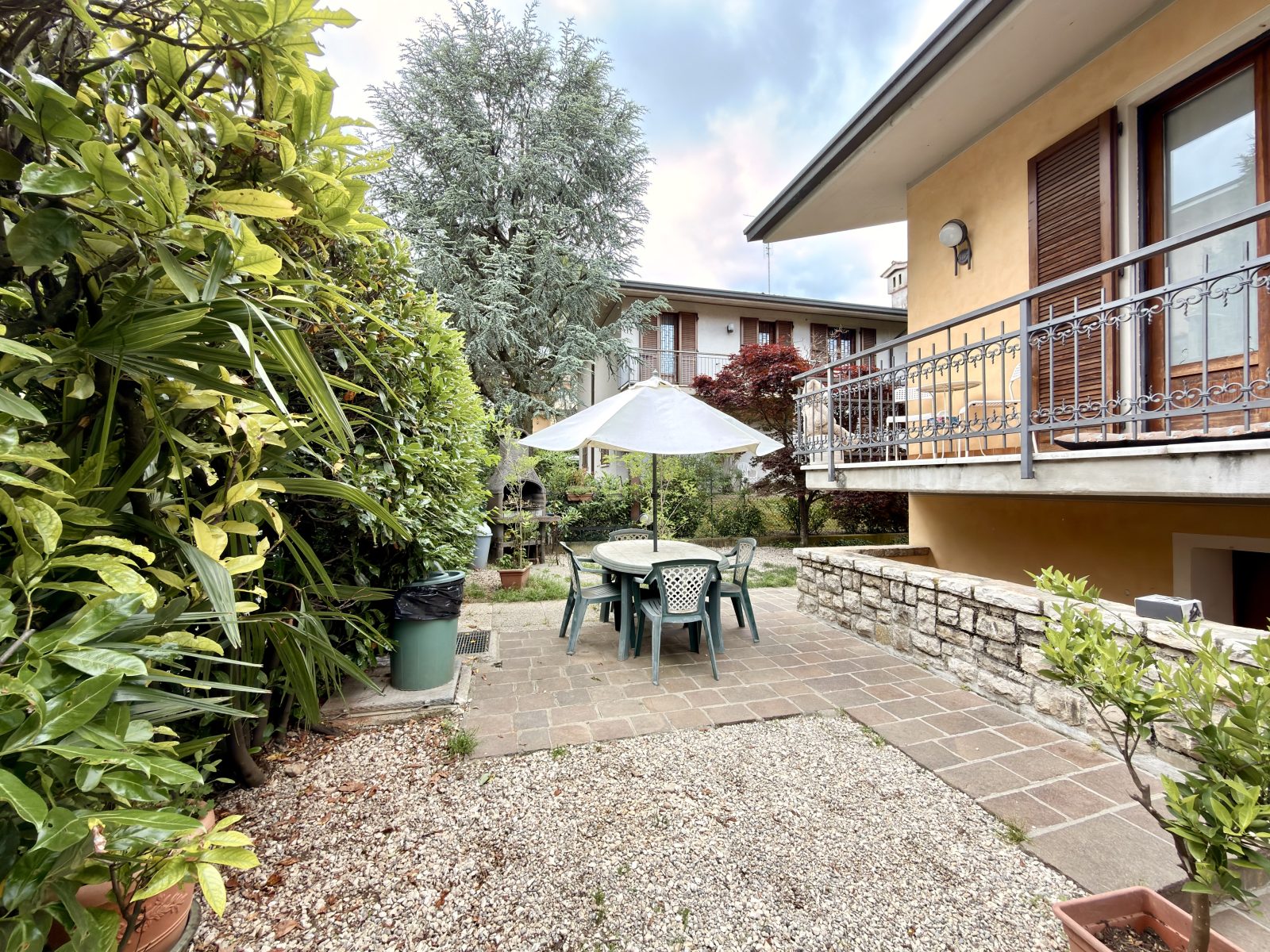 VILLA SINGOLA IN CENTRO A DESENZANO - Desenzano del Garda
